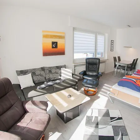 Emilia, Vermittlung Nordsee Apartment Dangast